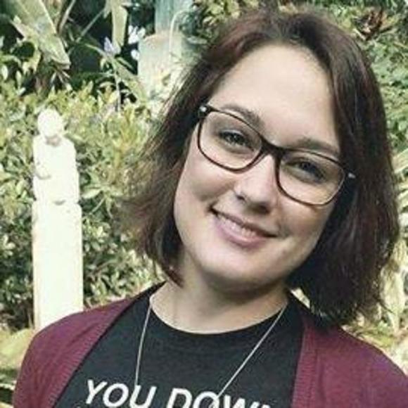 Meet your Posher, Tori - Picture 1 of 1